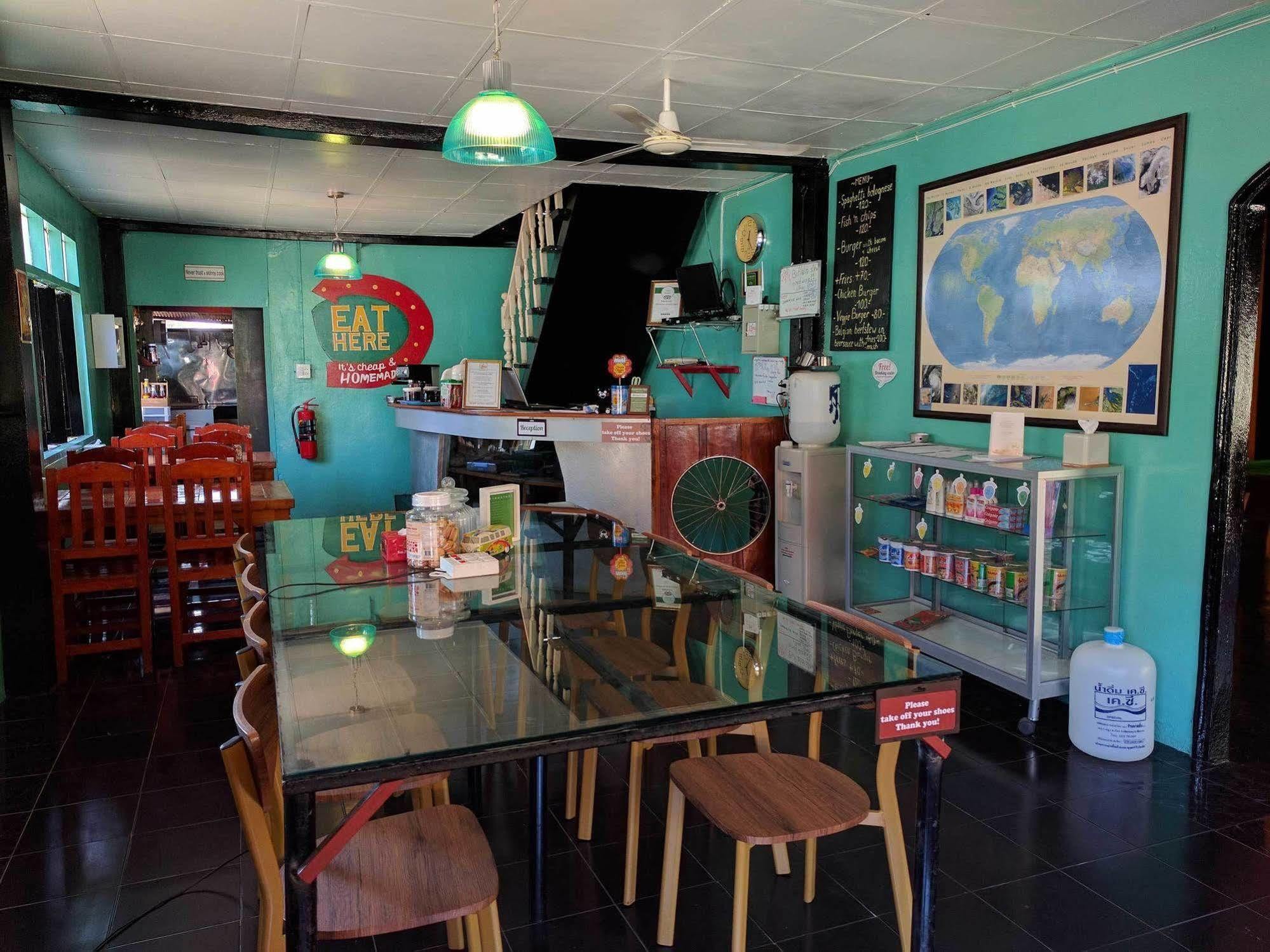 Funky Box Hostel Chiang Khong Exterior foto
